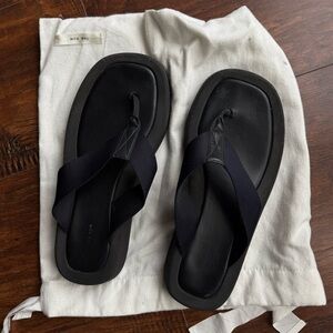 The Row Ginza flip flop 38
